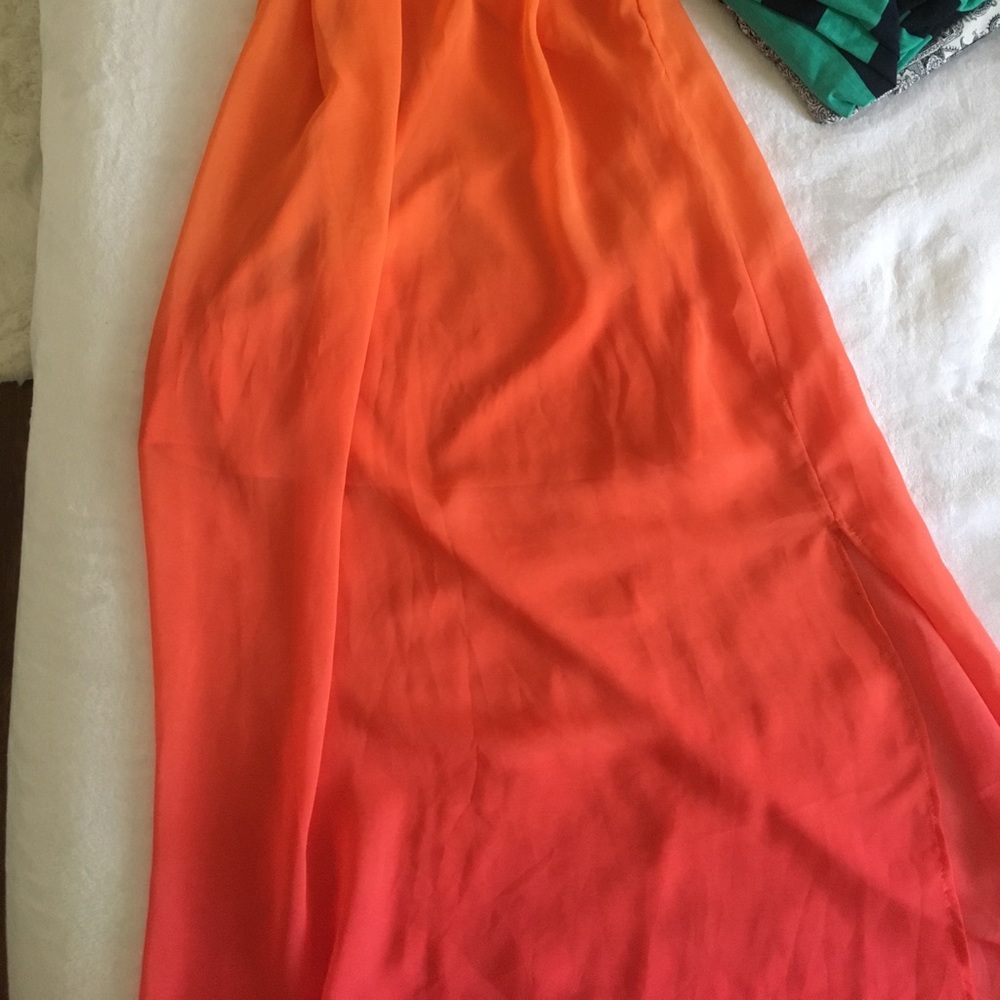 Long dress/ vestido largo.